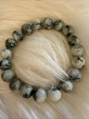 Green and White Beaded Stretch Bracelet - Elegant Women’s Jewelry